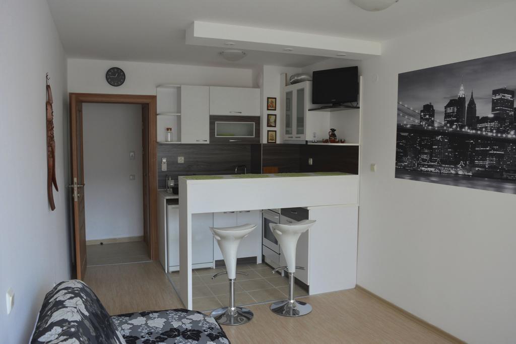 Apartment Gergana Кранево Экстерьер фото