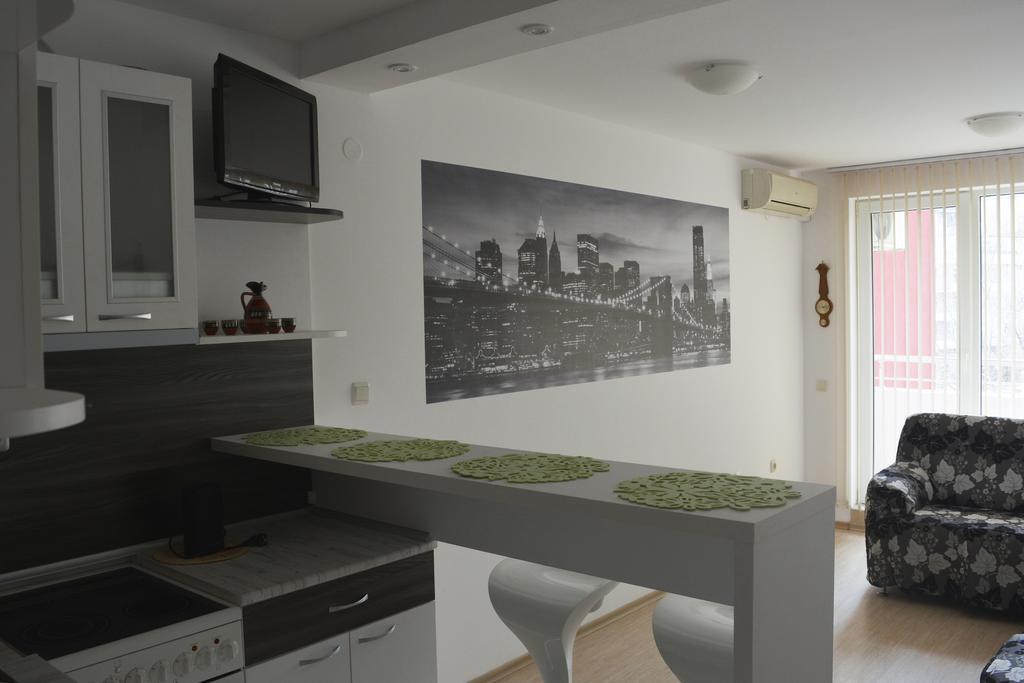 Apartment Gergana Кранево Экстерьер фото